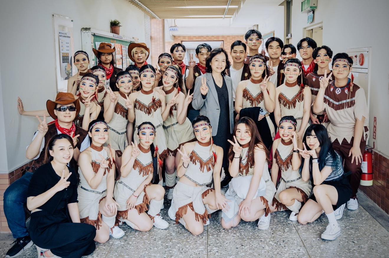 Featured image for “應英系奪得銘傳66校慶啦啦舞競賽「佳作」！！”